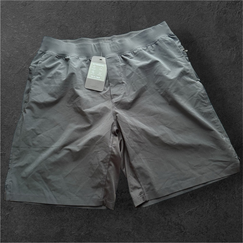 Fabletics Gray Athletic Men Shorts